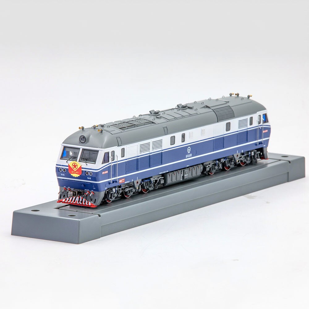 Train Model HO Scale 1:87 Dongfeng 11 Diesel Locomotive DF11 Train Model Rail Car Toy